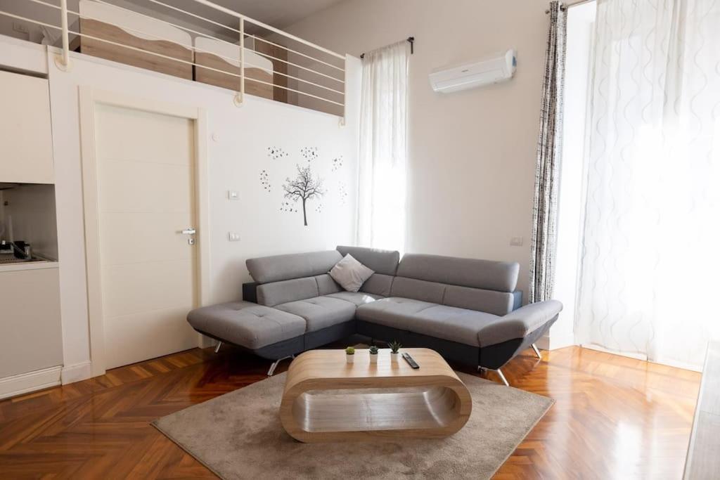 Loft2 Via Morosini Centro Varese - Ixihome Ngoại thất bức ảnh